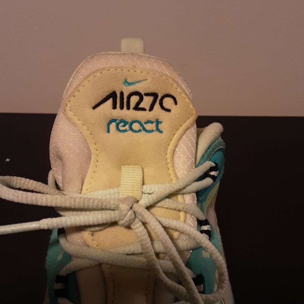 Nike Air Max 270 React in Teal and Beige Size 11. - Picture 2 of 14